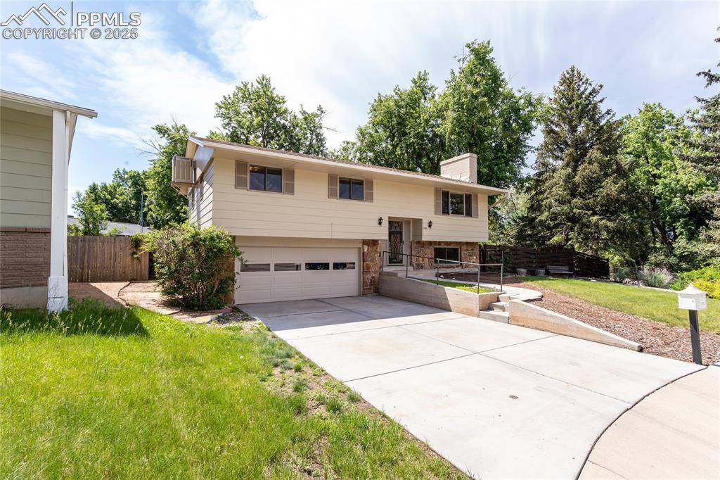 1114 Drake CIR, Colorado Springs, CO 80915
