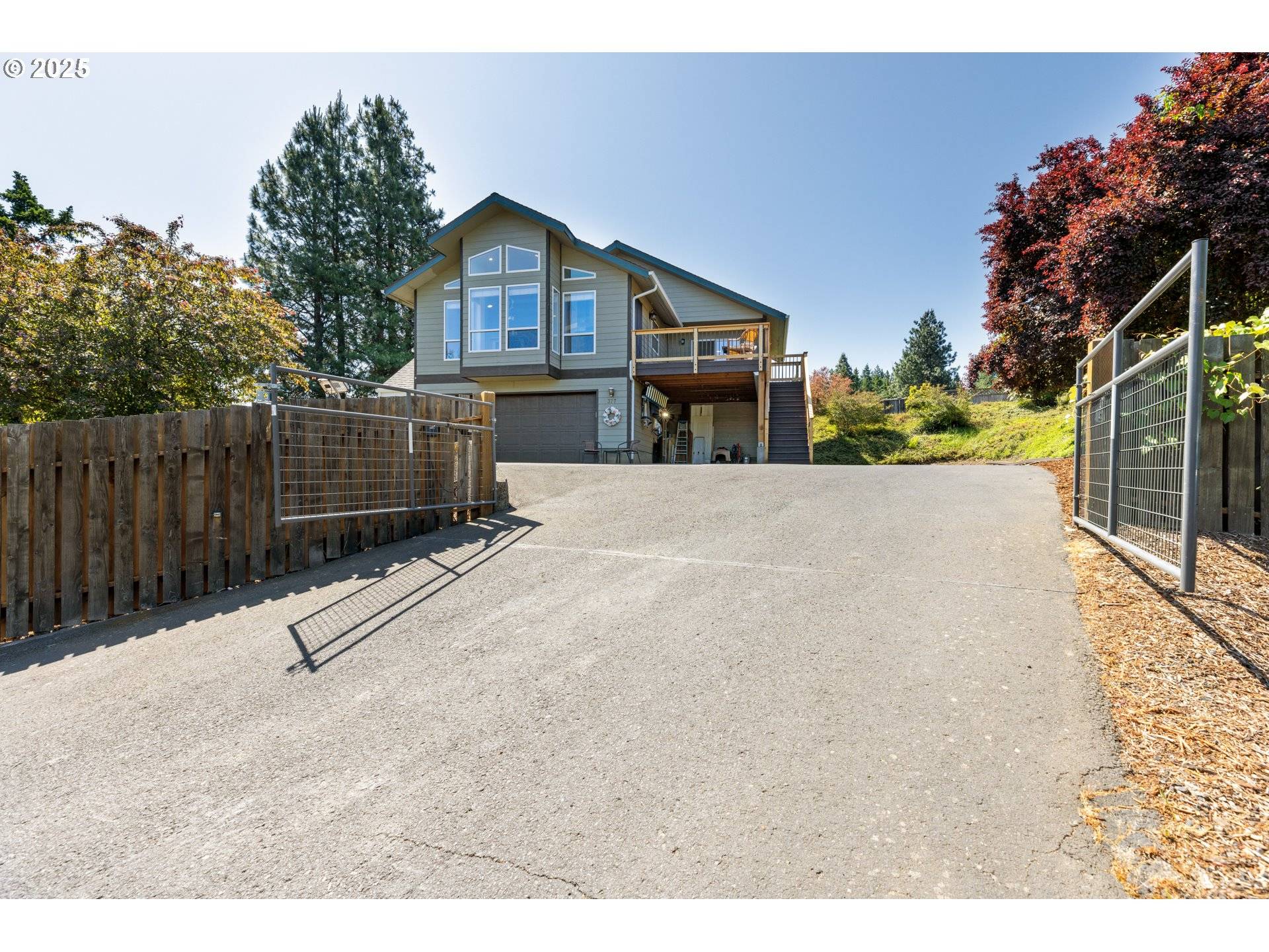 White Salmon, WA 98672,377 NW SPRING ST