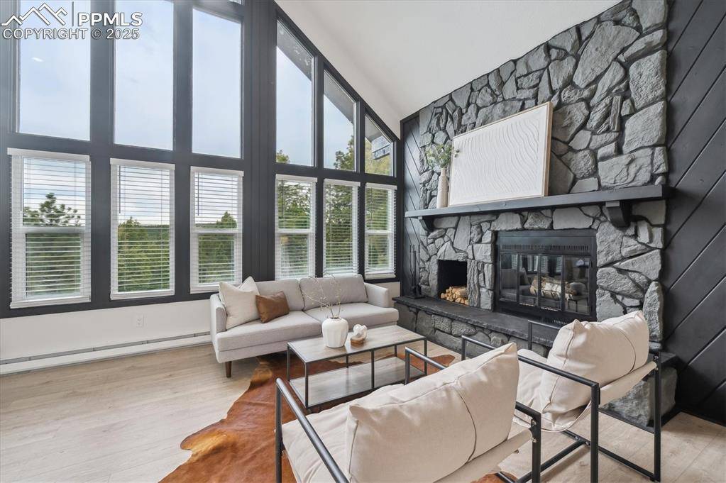 Larkspur, CO 80118,13910 Blue Jay LN