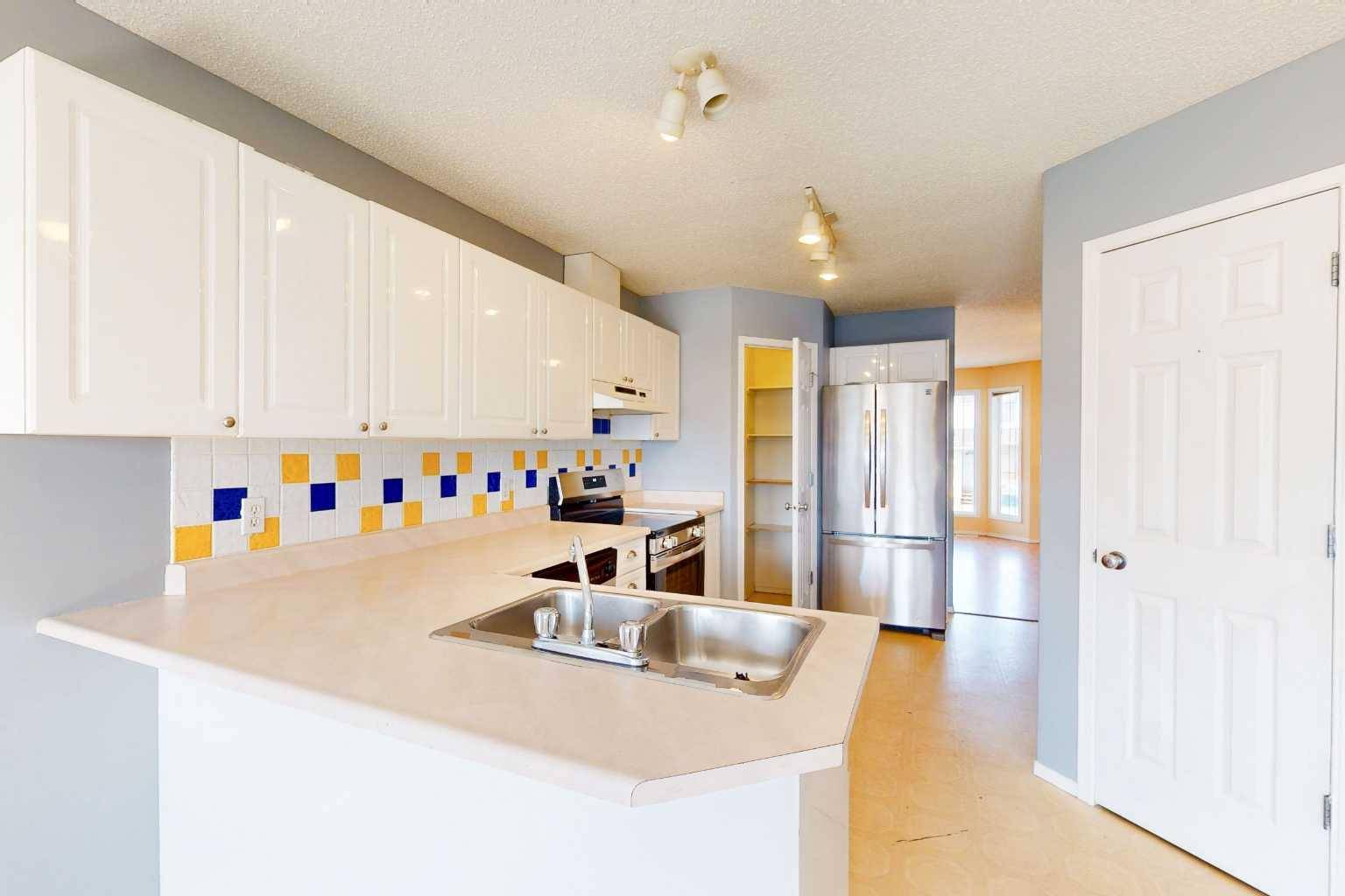 Fort Mcmurray, AB T9K 2L8,241 Kodiak CRES