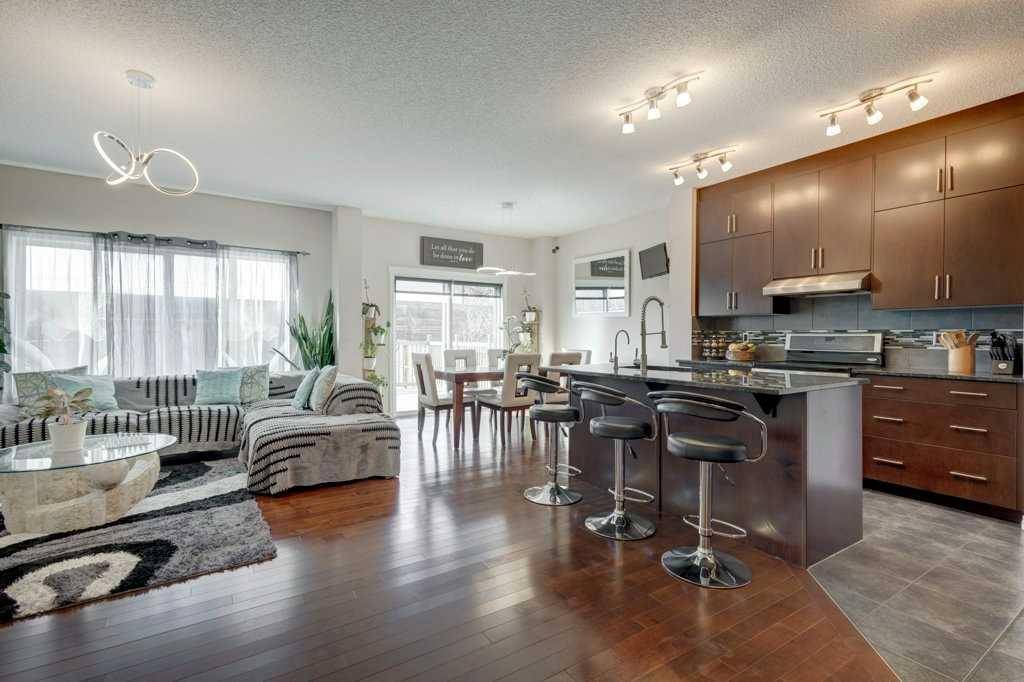 Calgary, AB T2X 0T2,129 Walden CRES SE