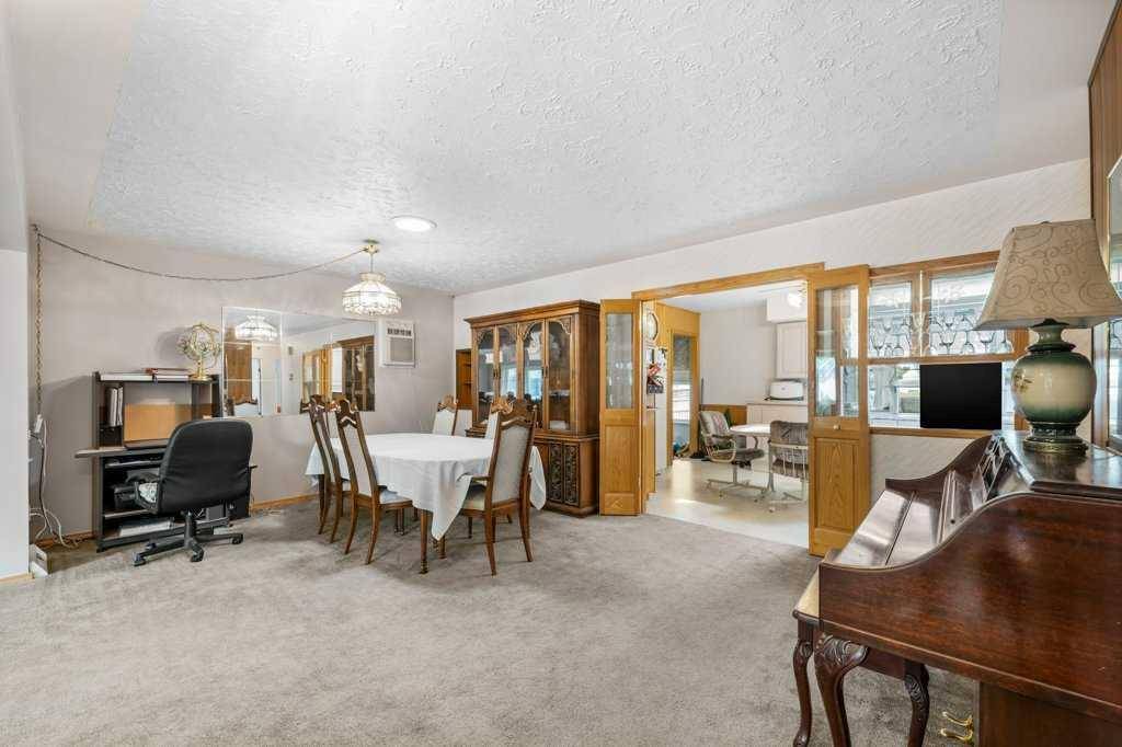 Calgary, AB T2H 1E3,44 Fraser RD SE