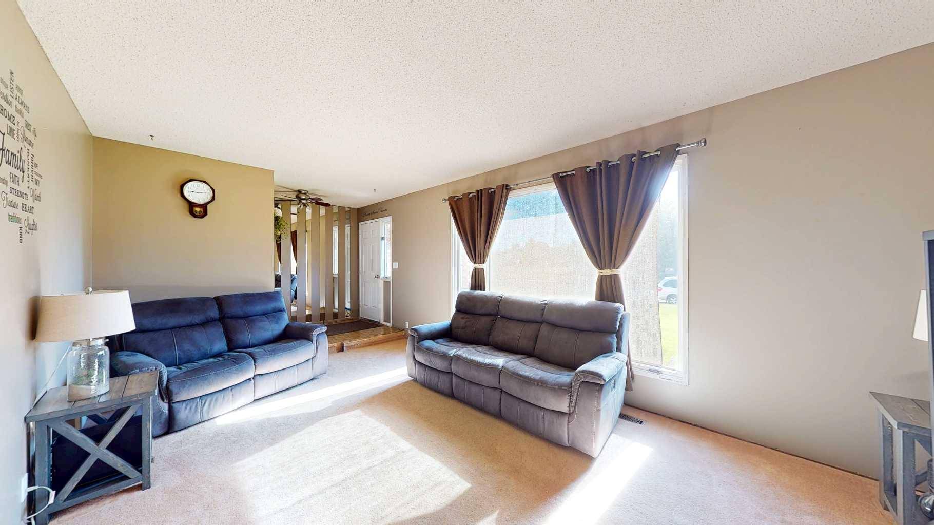 Redcliff, AB T0J2P0,306 Main ST S