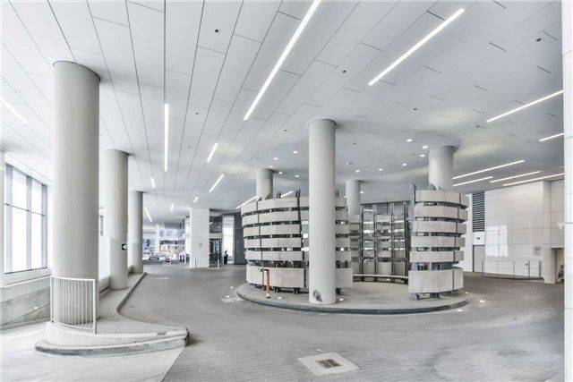Toronto C01, ON M5J 1B7,88 Harbour ST #5401