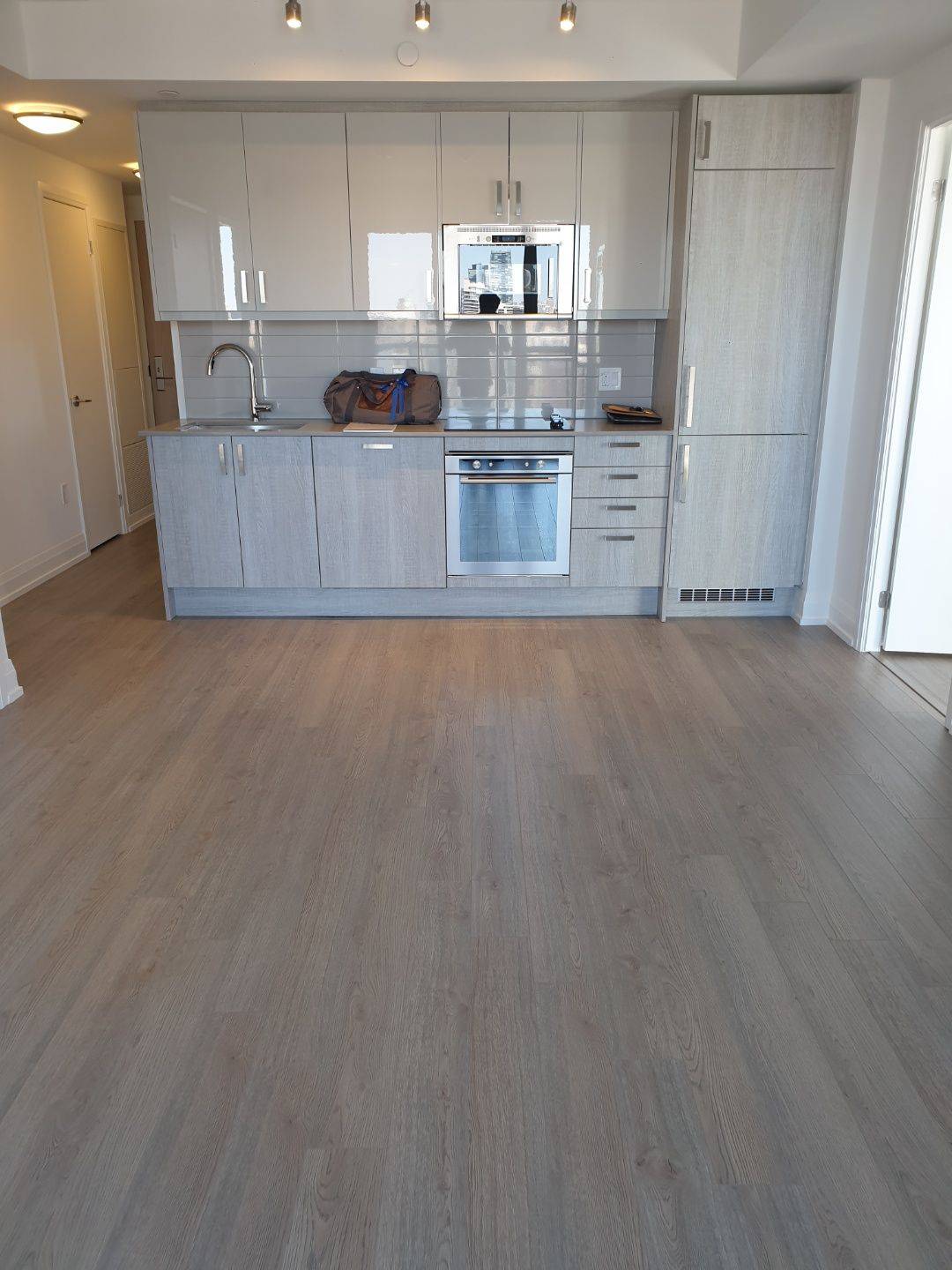 Toronto C08, ON M5B 0B9,77 Mutual ST #3008