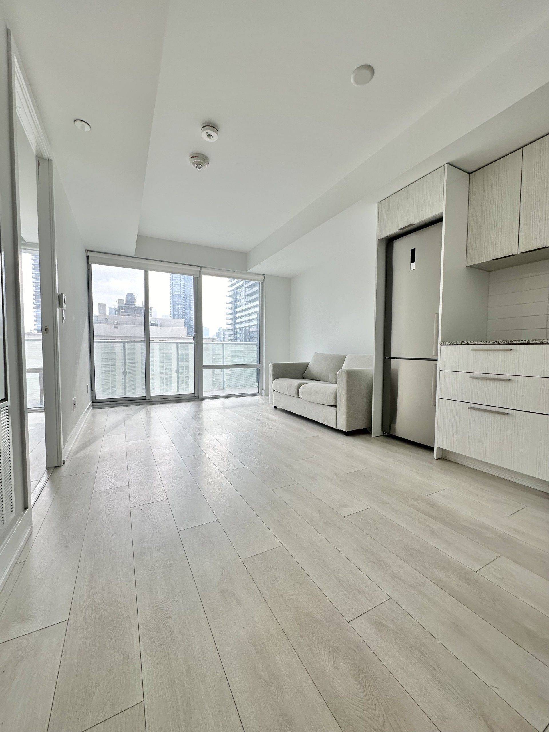 Toronto C08, ON M4Y 0H2,501 Yonge ST #1310