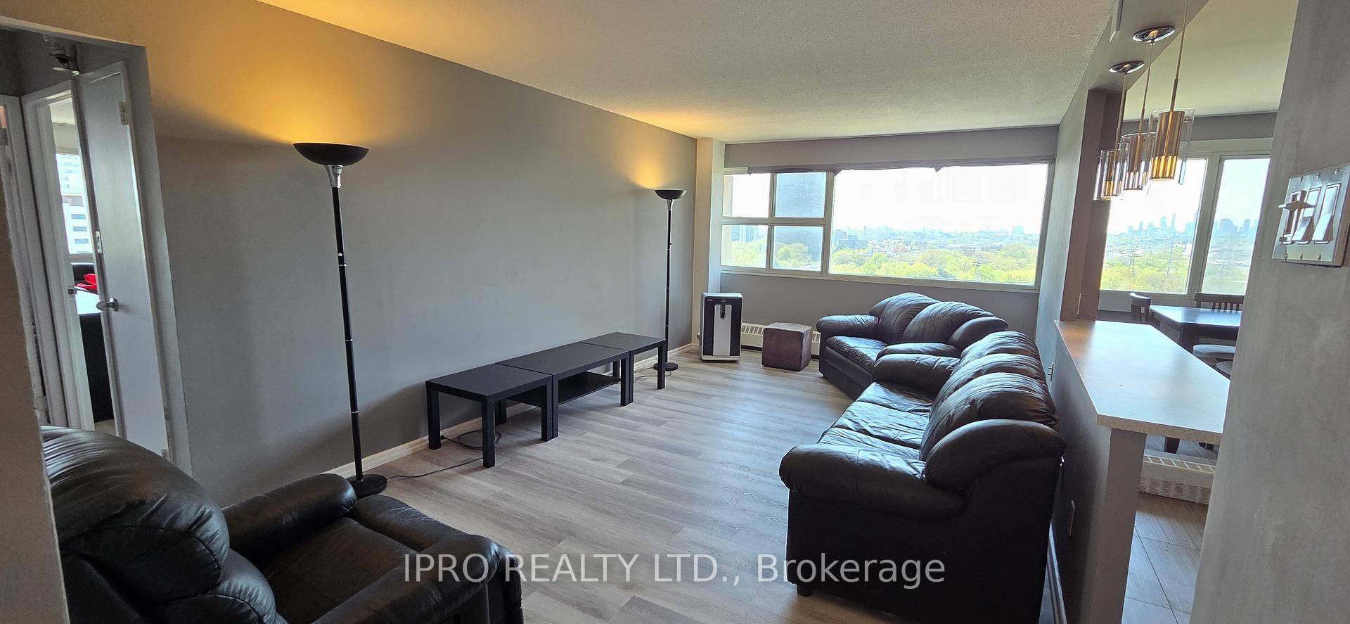 Toronto C11, ON M3C 1S7,725 Don Mills RD #1203