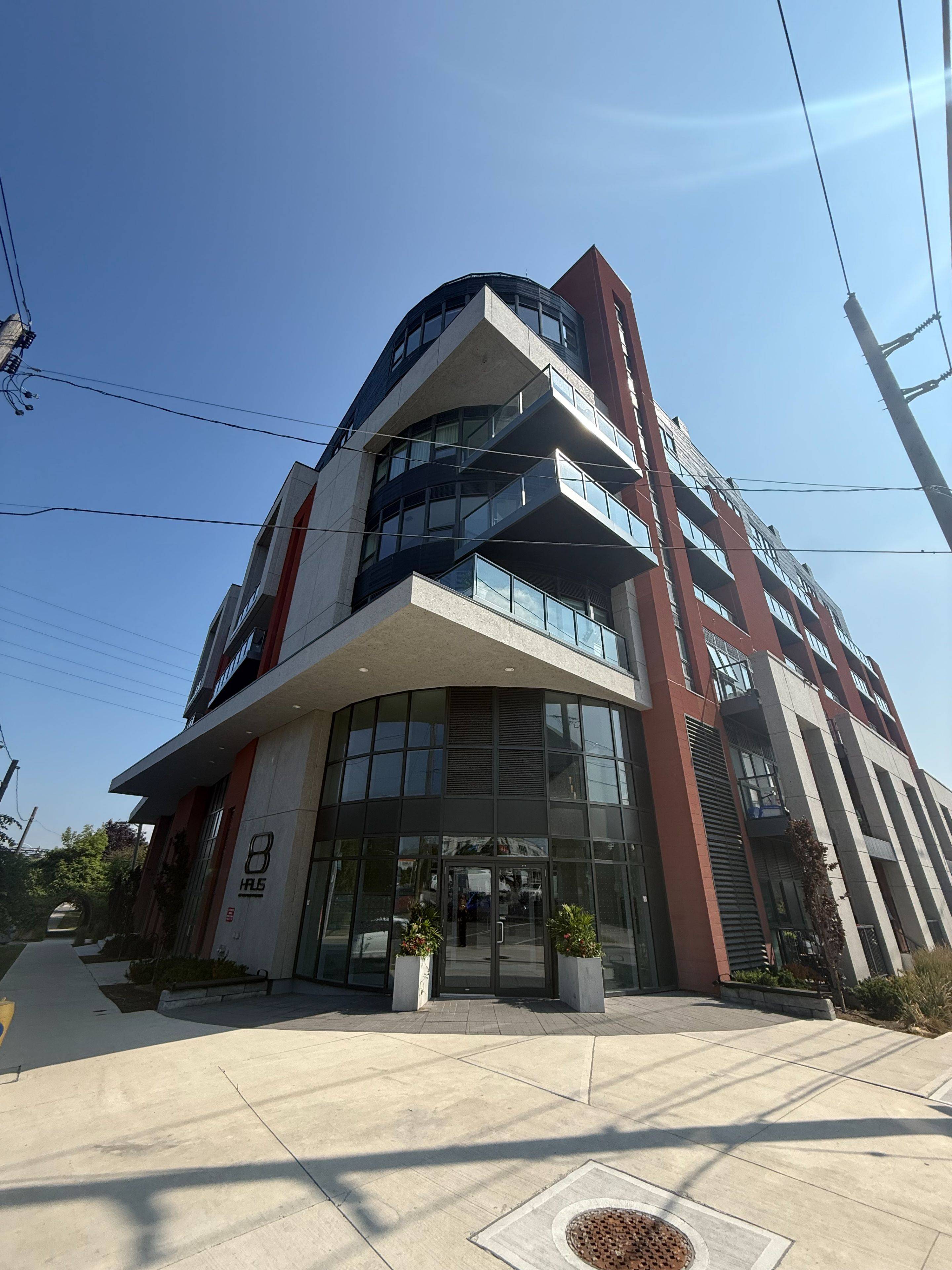 Toronto W04, ON M6E 0B4,2433 Dufferin ST #502