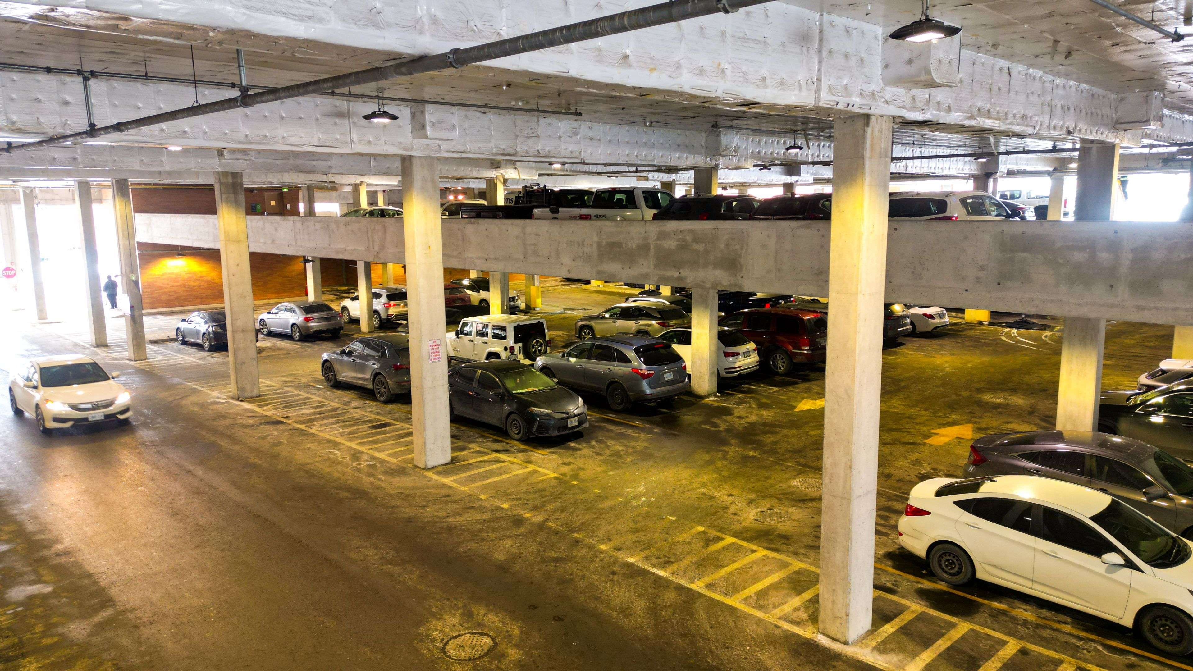 Mississauga, ON L5G 1H9,515 Lakeshore RD E #101
