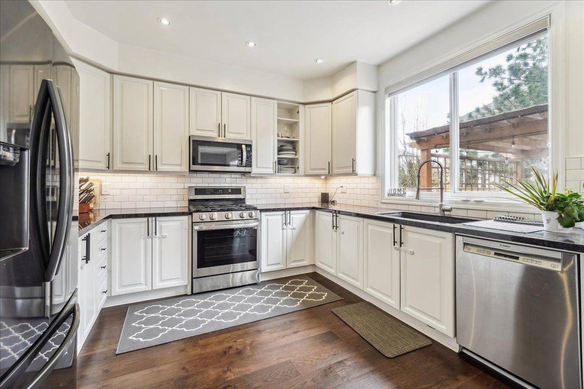 Oakville, ON L6M 4A4,1349 Sagewood CRES