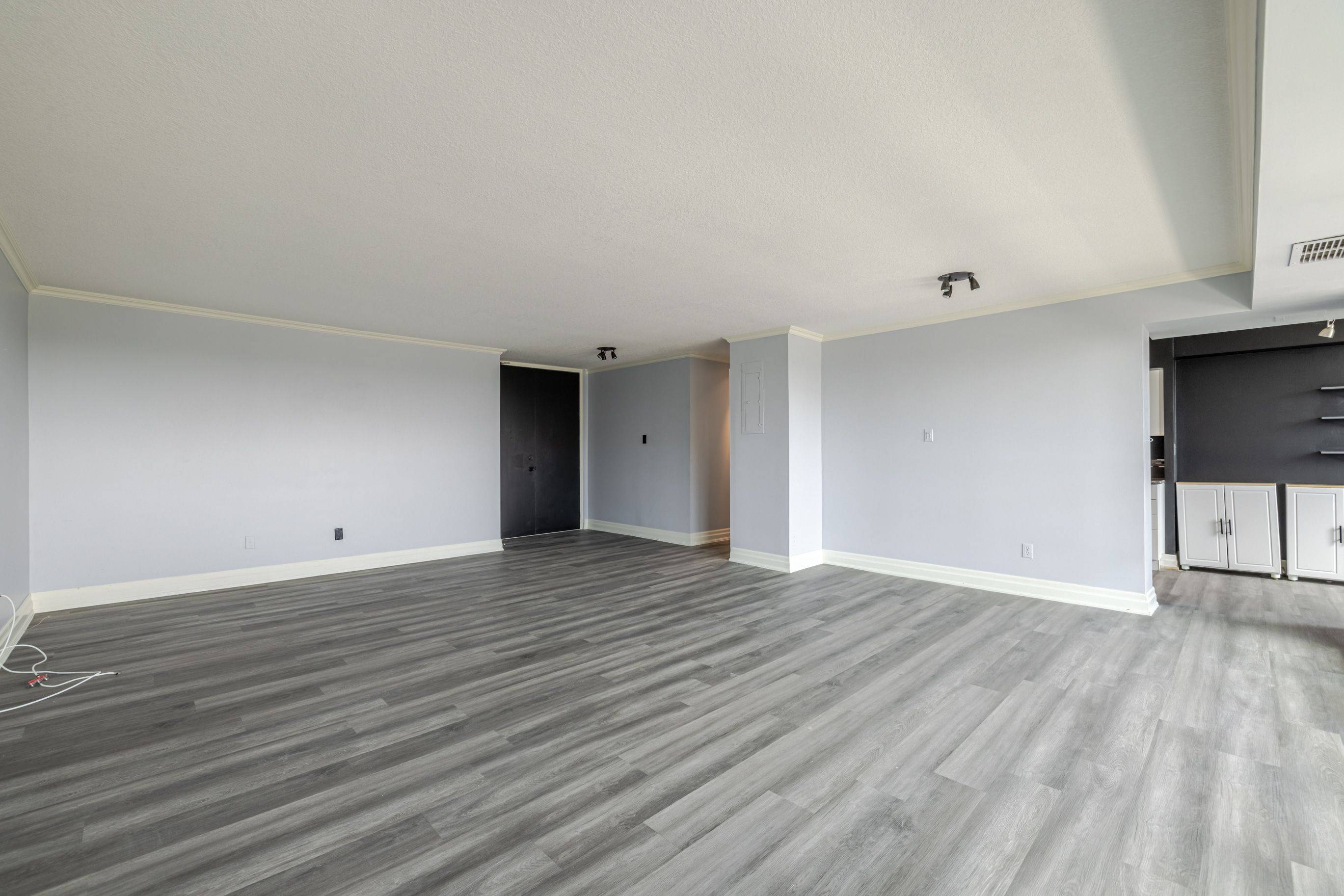 London East, ON N6B 3L5,389 Dundas ST #901