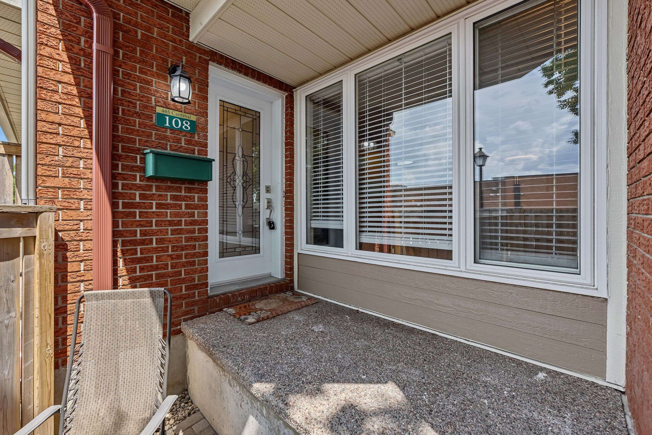 Orleans - Cumberland And Area, ON K4A 2C7,465 Canteval TER #108