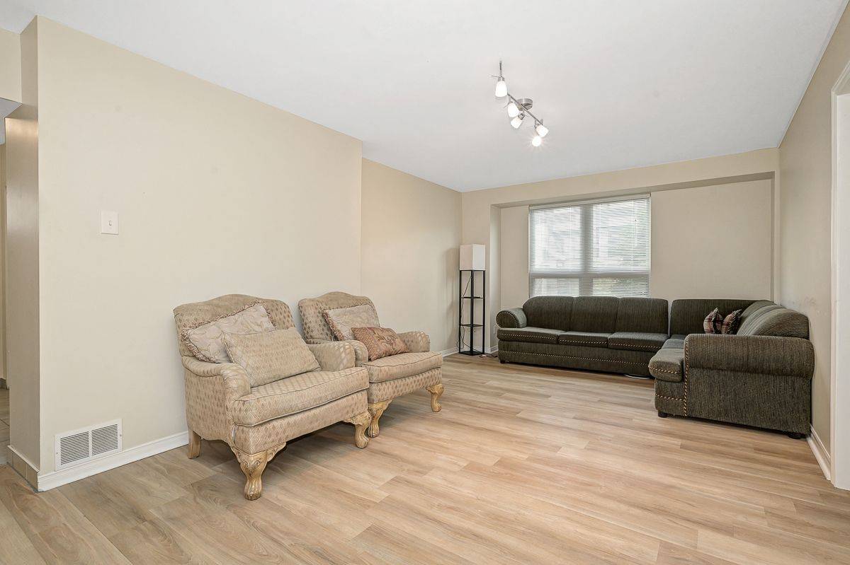 Westboro - Hampton Park, ON K1Z 6C7,504 Hilson AVE