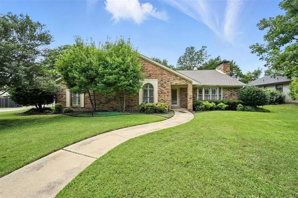 Denton, TX 76205,2124 Fairfax Road