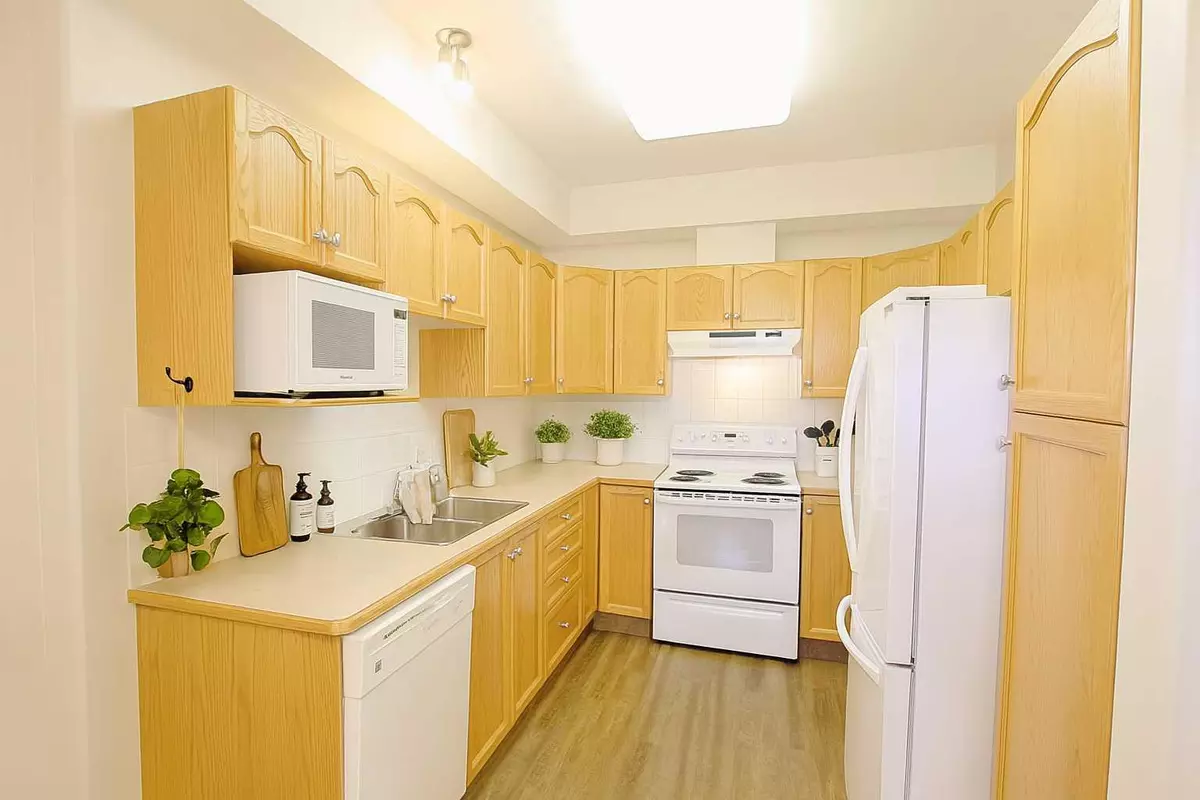 Red Deer, AB T4N 7B9,4512 52 AVE #134