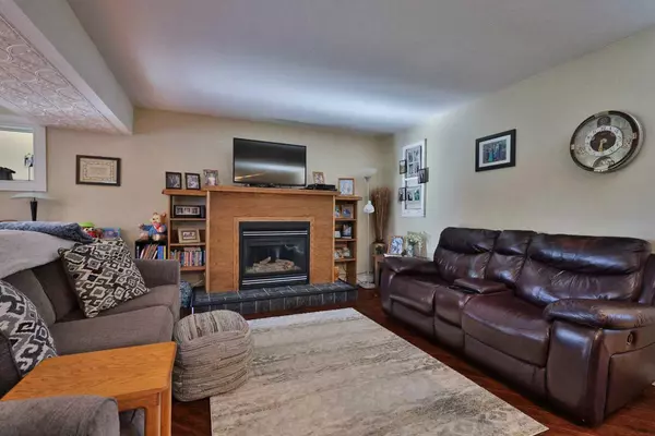 Cardston, AB T0K 0K0,854 3 ST W