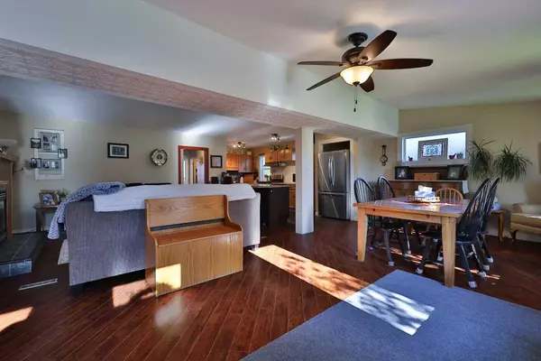 Cardston, AB T0K 0K0,854 3 ST West
