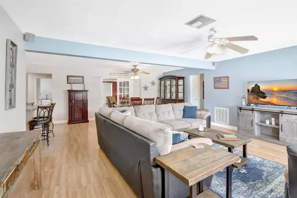 Plantation, FL 33317,5691 SW 1st Ct