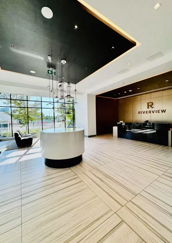 Markham, ON L3R 6M8,38 Water Walk DR #910