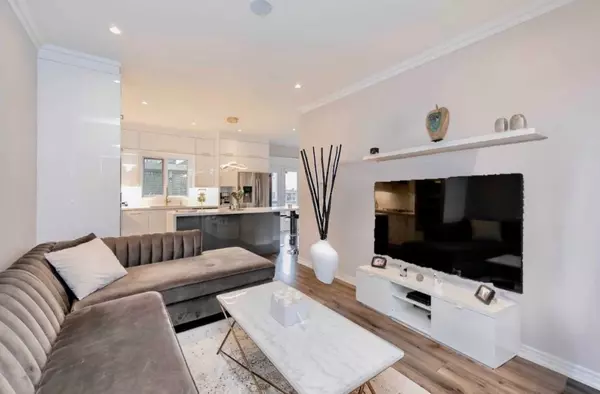 Newmarket, ON L3X 2K5,108 Bothwell CRES