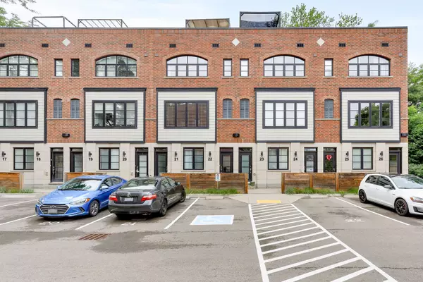 405 Plains RD E #22, Burlington, ON L7T 2C9
