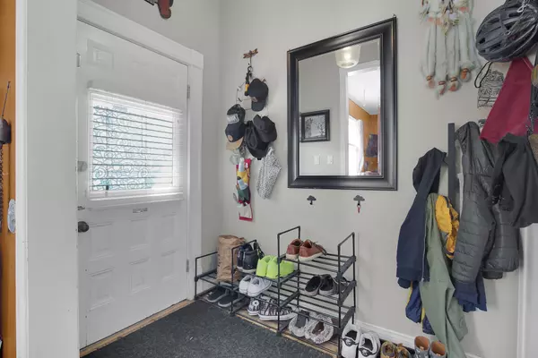London East, ON N5W 3V7,21 Queens PL