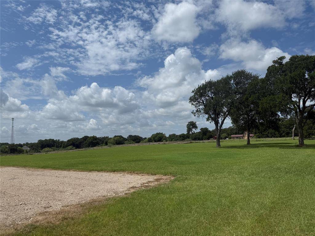 Gholson, TX 76705,584 Birdsong Lane