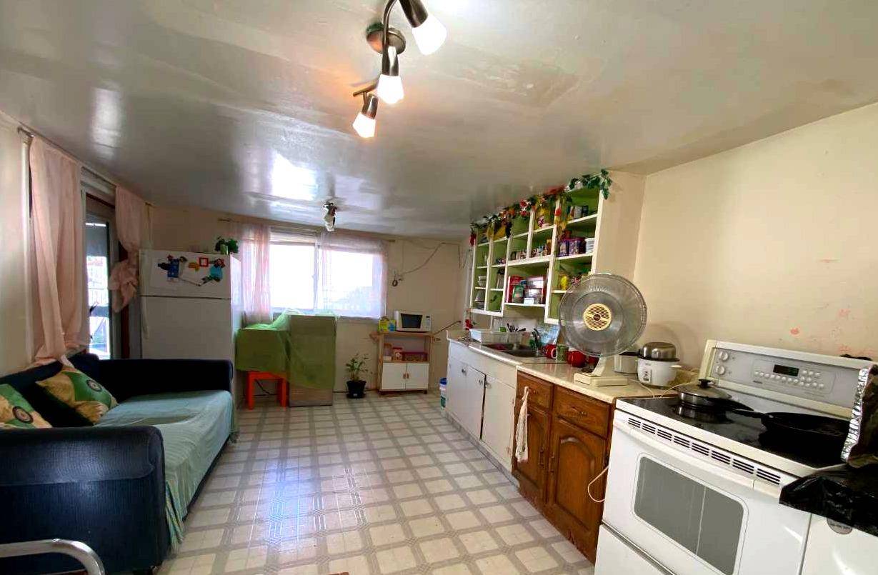 Wainwright, AB T9W 1G2,1130 6 AVE