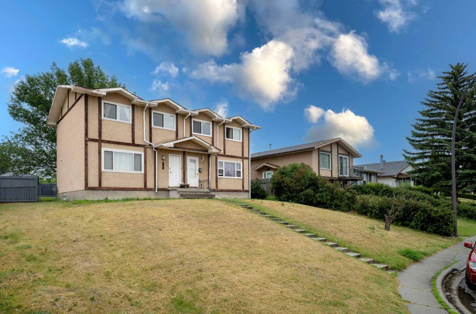 Calgary, AB T1Y 2M6,402 Pinehill RD Northeast