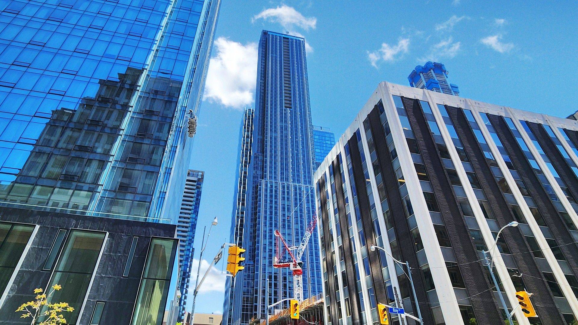 Toronto C02, ON M4W 1L2,11 Yorkville AVE #2312