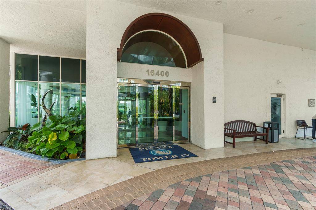 Sunny Isles Beach, FL 33160,16400 Collins Ave #1846