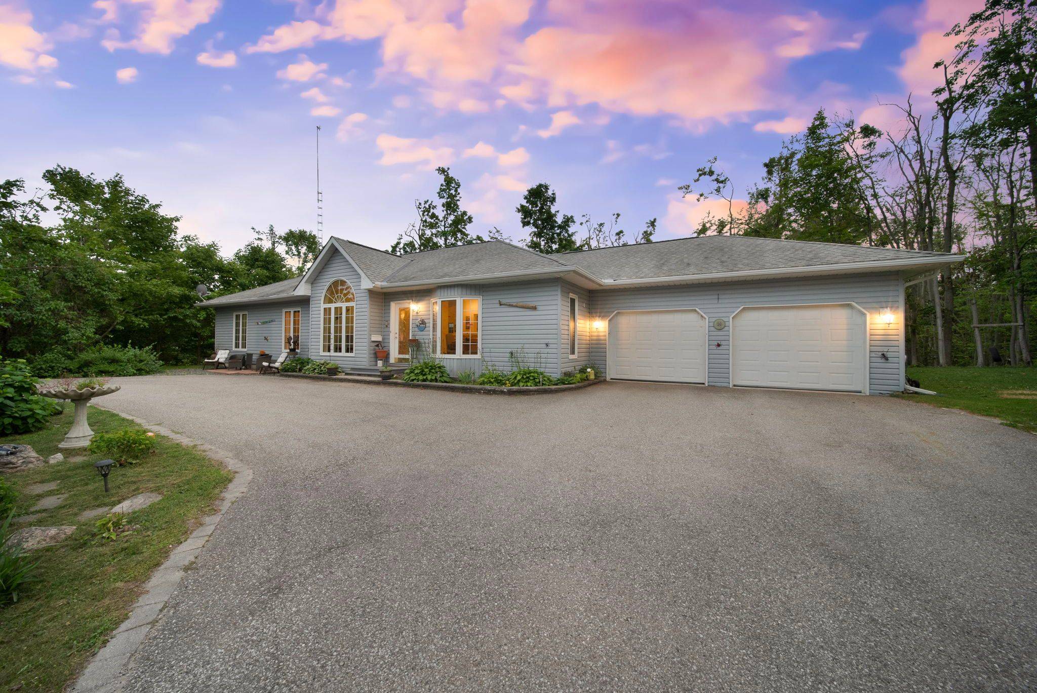 4 Beechwood CRES, Oro-medonte, ON L0L 1T0