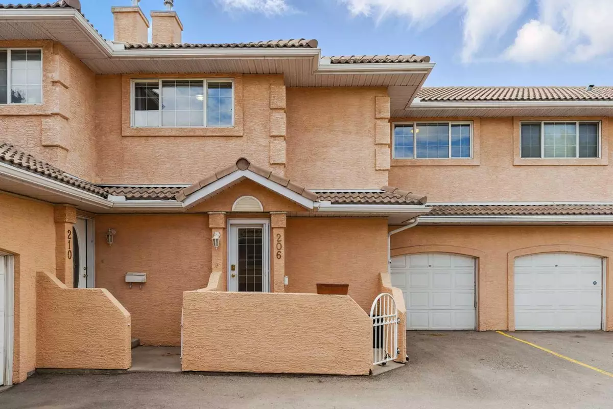 Calgary, AB T3Y 3Y9,206 Coral CV NE