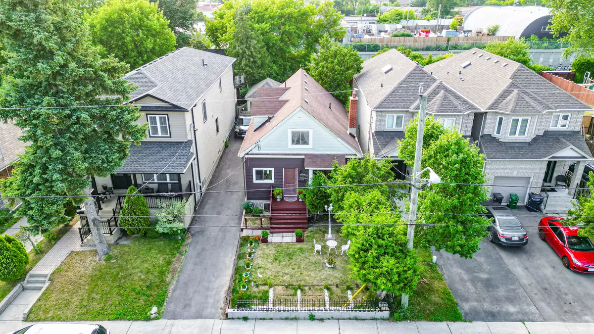 Toronto E06, ON M1N 2J6,174 Aylesworth AVE