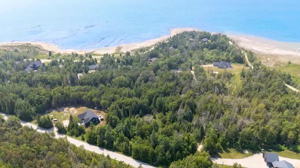Kincardine, ON N0H 2C5,89 Sprucedale DR