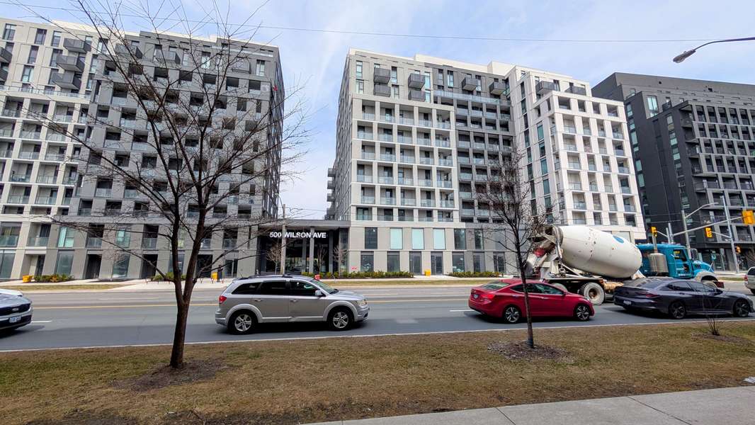 500 Wilson AVE #33, Toronto C06, ON M3H 0E5