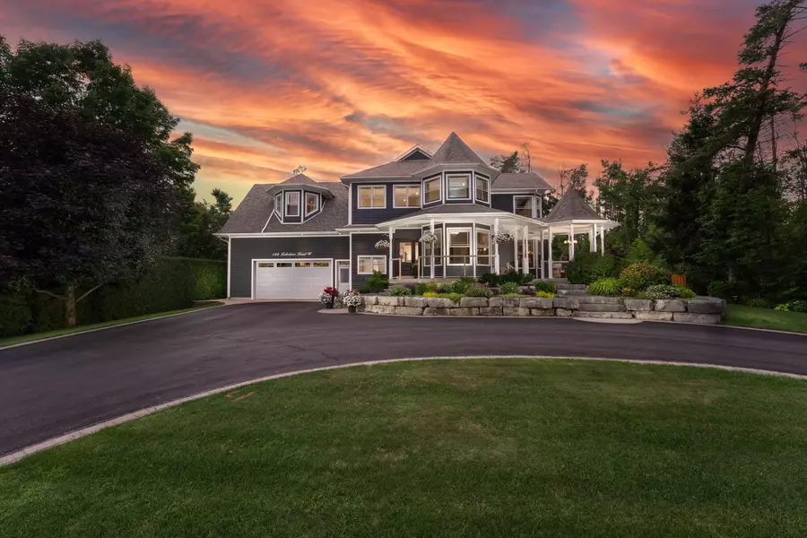 146 LAKESHORE RD W, Oro-medonte, ON L0L 2E0