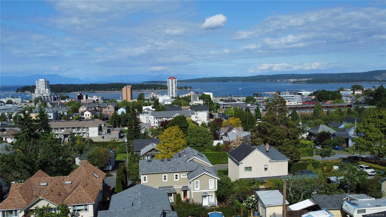 Nanaimo, BC V9R 2Y3,354 Kennedy St