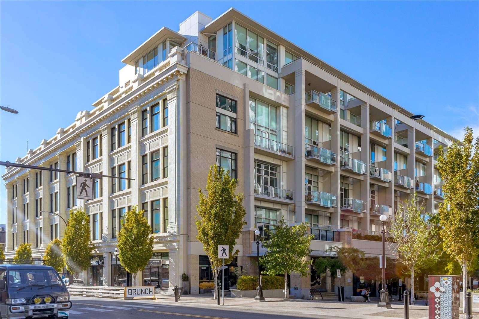 Victoria, BC V8W 0B8,770 Fisgard St #220