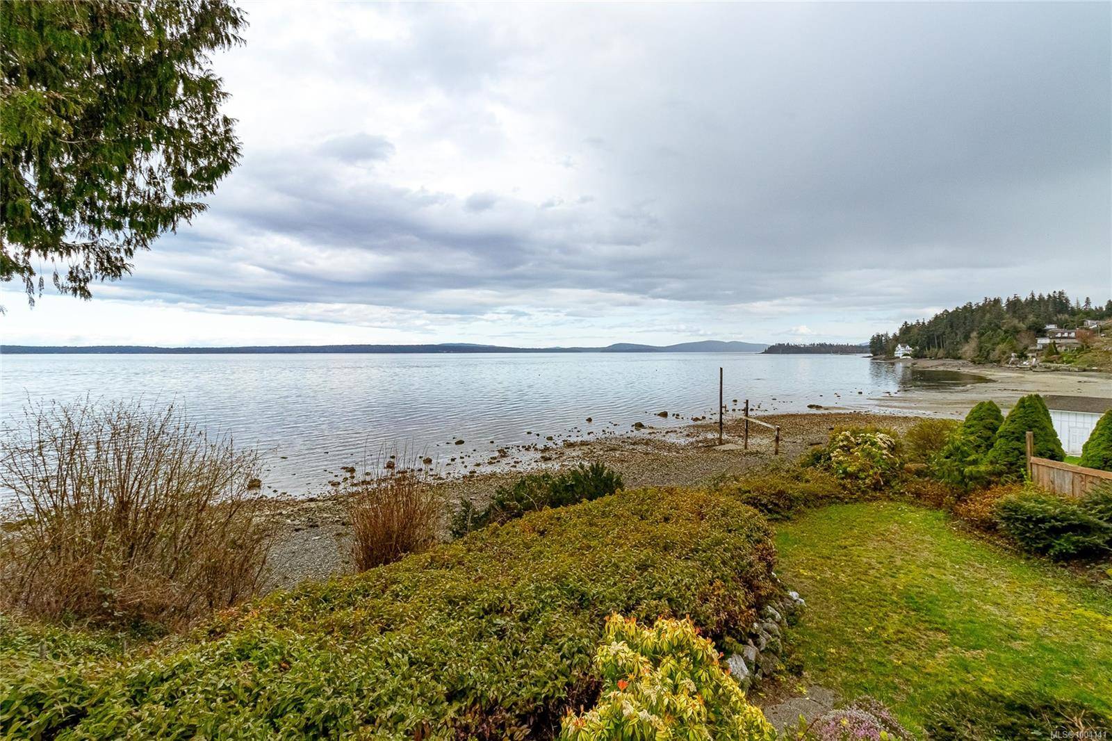 Saltair, BC V0R 1K2,3360 Hillside Rd
