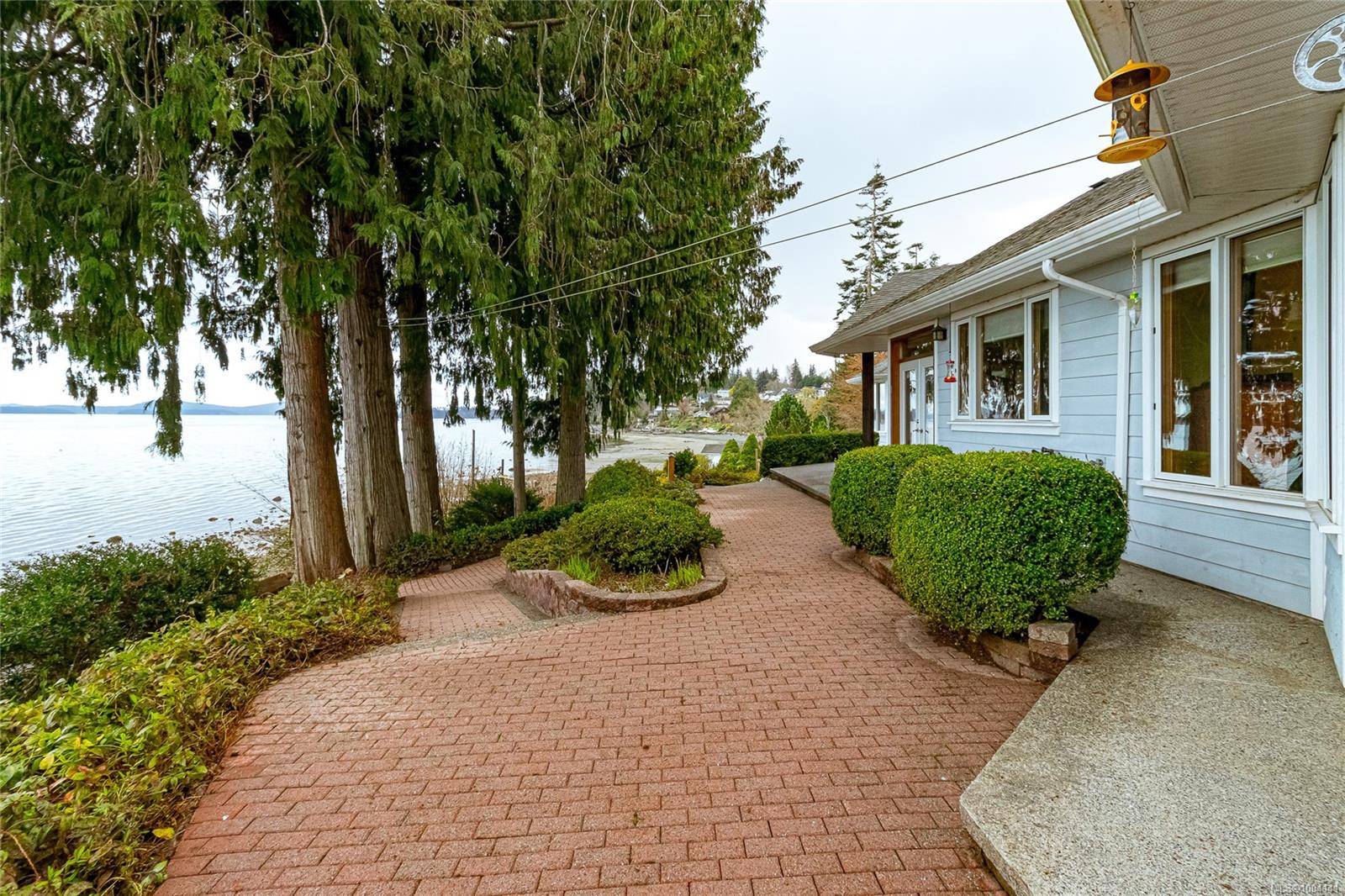 Saltair, BC V0R 1K2,3360 Hillside Rd