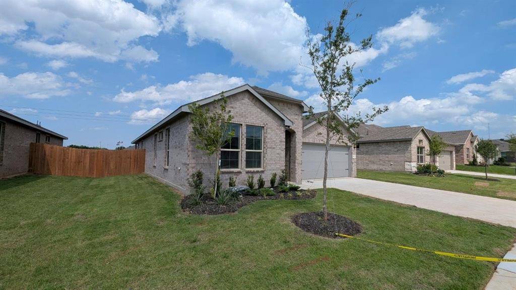 Cleburne, TX 76031,1013 TRACTION Trail