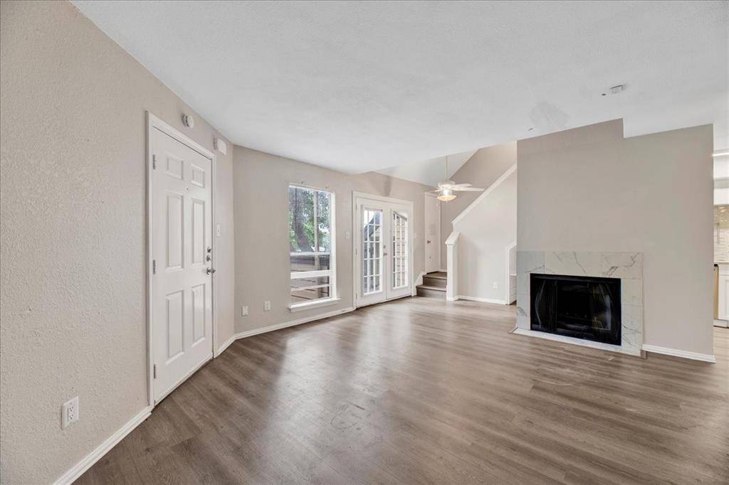 Dallas, TX 75243,9803 Walnut Street #B208