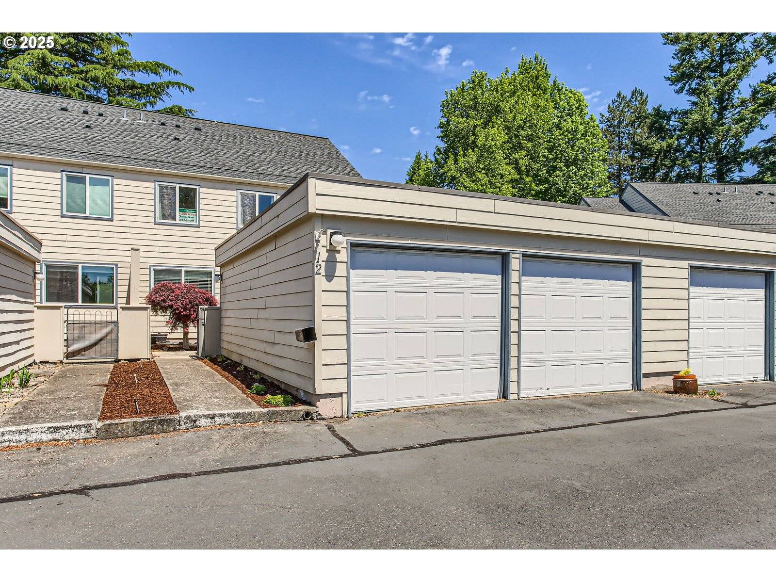 Gresham, OR 97030,220 NE VILLAGE SQUIRE AVE