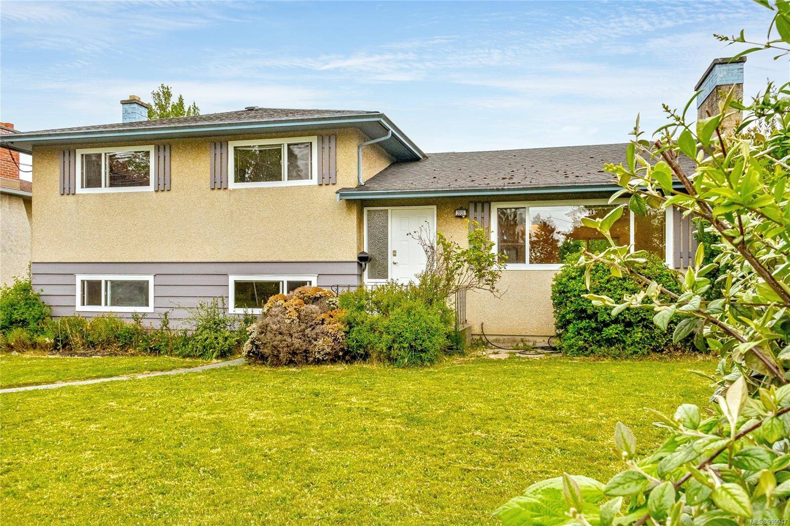 3931 Ansell Rd, Saanich, BC V8P 4W1