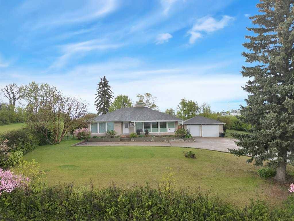 Lacombe, AB T4L0H8,6010 50 AVE