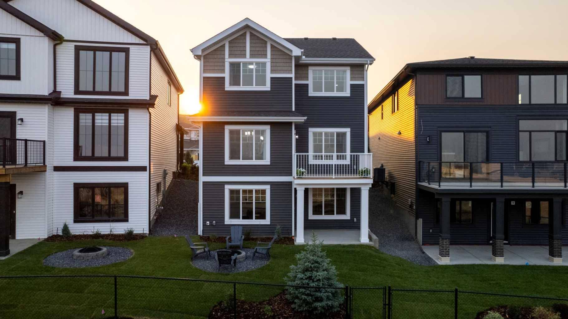 Airdrie, AB T4B 5T1,3026 Key DR SW