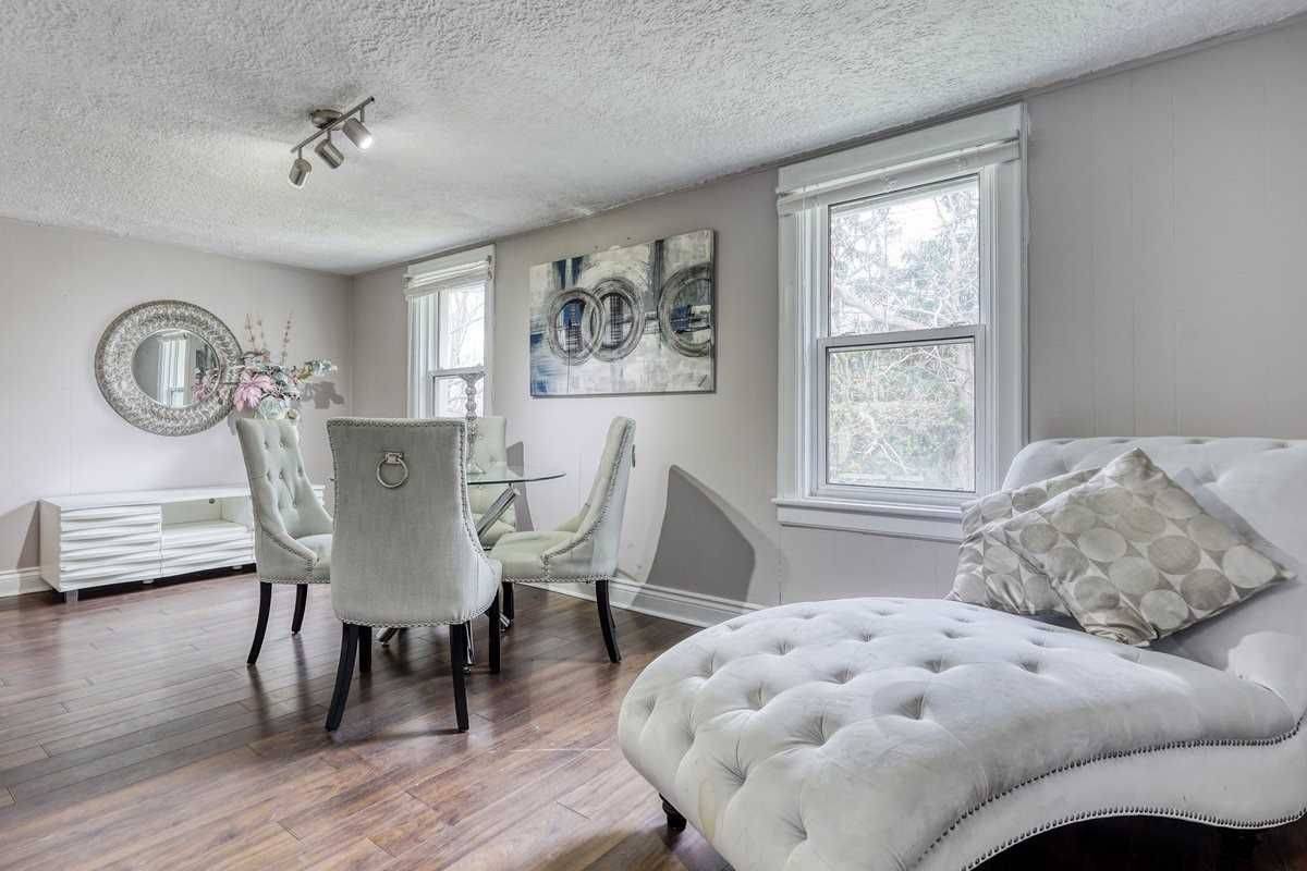 Toronto C14, ON M2M 3H7,29 Whitman ST #2