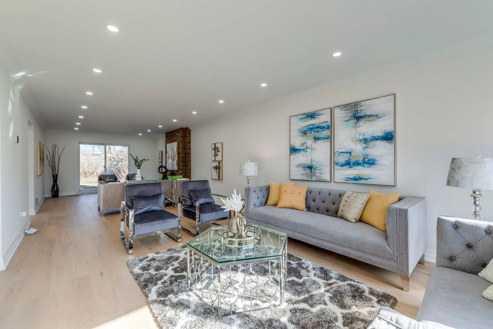 Toronto C15, ON M2H 2A8,22 Mcnicoll AVE