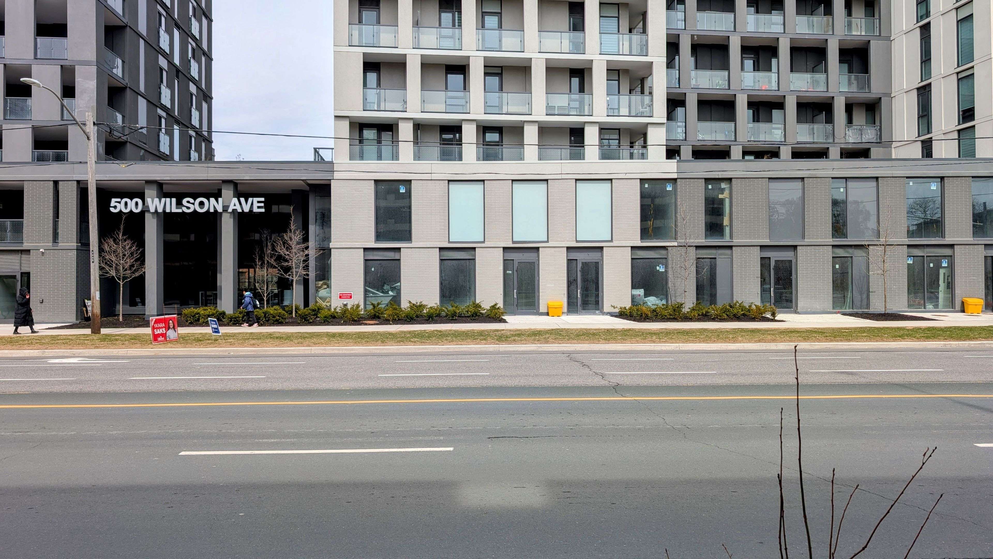 Toronto C06, ON M3H 0E5,500 Wilson AVE #33